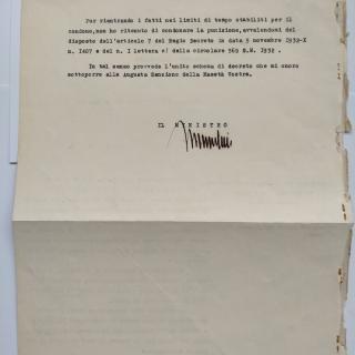 Letter dated 1934 signed by Mussolini as Minister of War